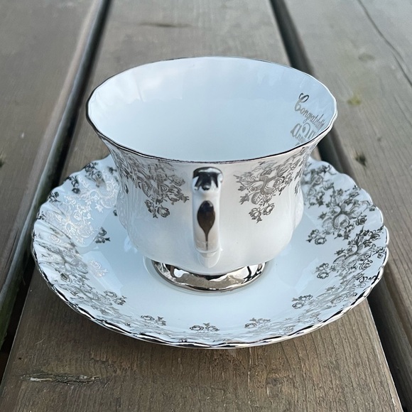 Royal Albert 25th Anniversary Series Bone China Cup and Saucer Set - Picture 4 of 14